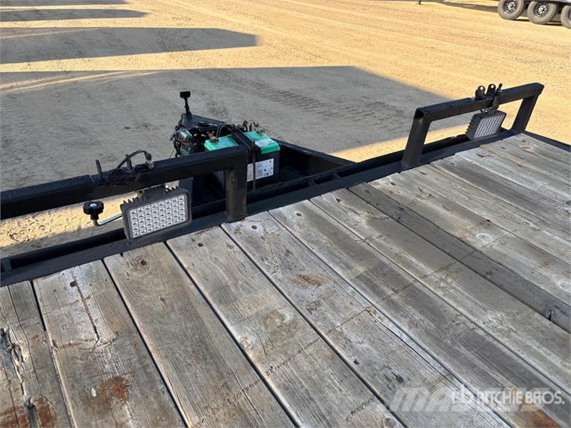 Ubuilt 16 ft T/A Equipment Trailer Auto pārvadāšanas treileri