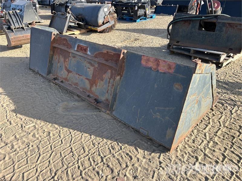 Uncle Wiener's 100 in Snow Bucket Skid Steer Bucke دلاء