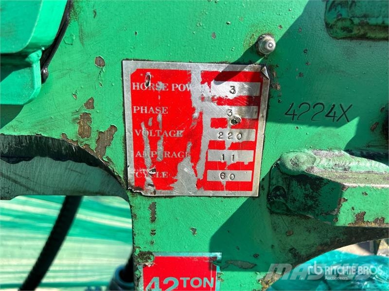 Uni-Hydro Ironworker Hydraulic Punch Andre komponenter
