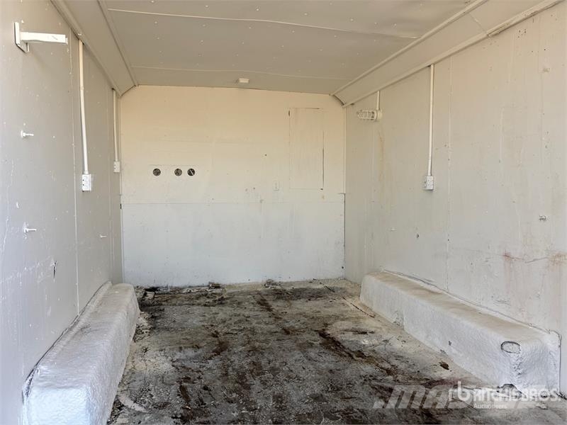 United Expressway 20 ft T/A Gooseneck Enclosed Trailer Прицепы-фургоны