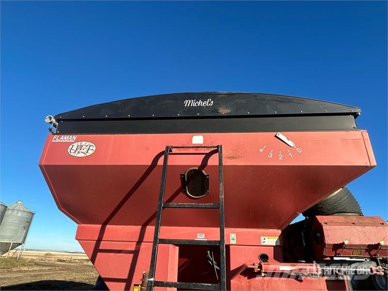 United Farm Farm Tools Inc. 4565 750 bu S/A Grain Cart Причепи перевантажувачі зерна