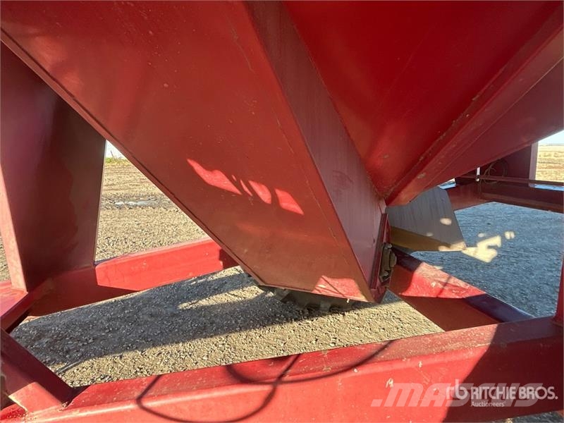 United Farm Tools Inc. 4565 750 bu S/A Grain Cart Getreideanhänger