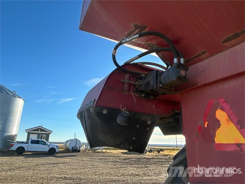 United Farm Tools Inc. 4565 750 bu S/A Grain Cart Getreideanhänger
