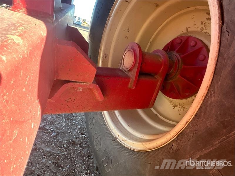 United Farm Tools Inc. 4565 750 bu S/A Grain Cart Getreideanhänger
