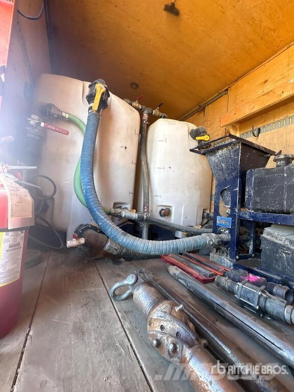 Universal HDD UNIMIX 24 Mud Mixing System Urbšanas iekārtu piederumi un rezerves daļas