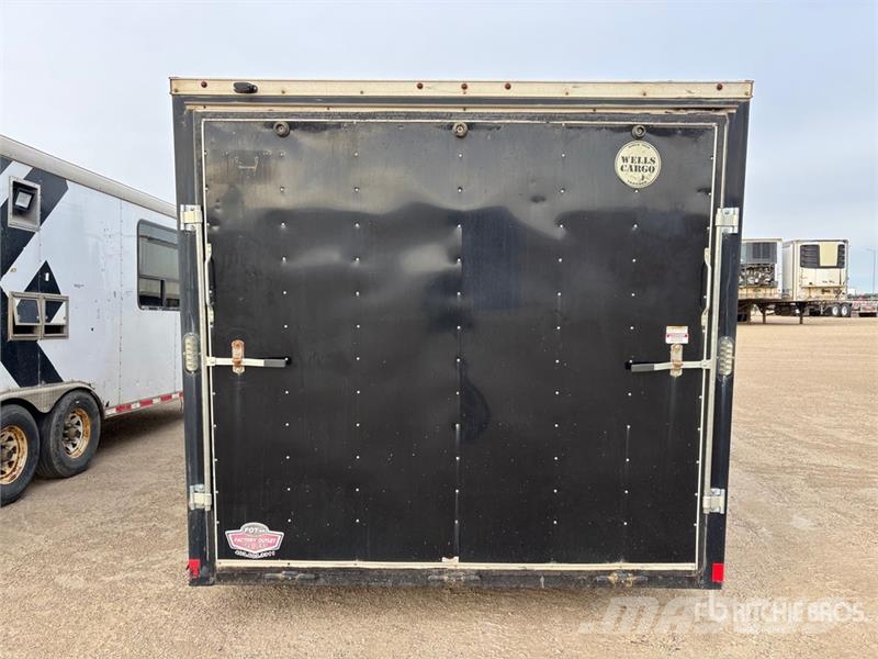 Universal Trailer 20 ft T/A Enclosed Trailer Прицепы-фургоны