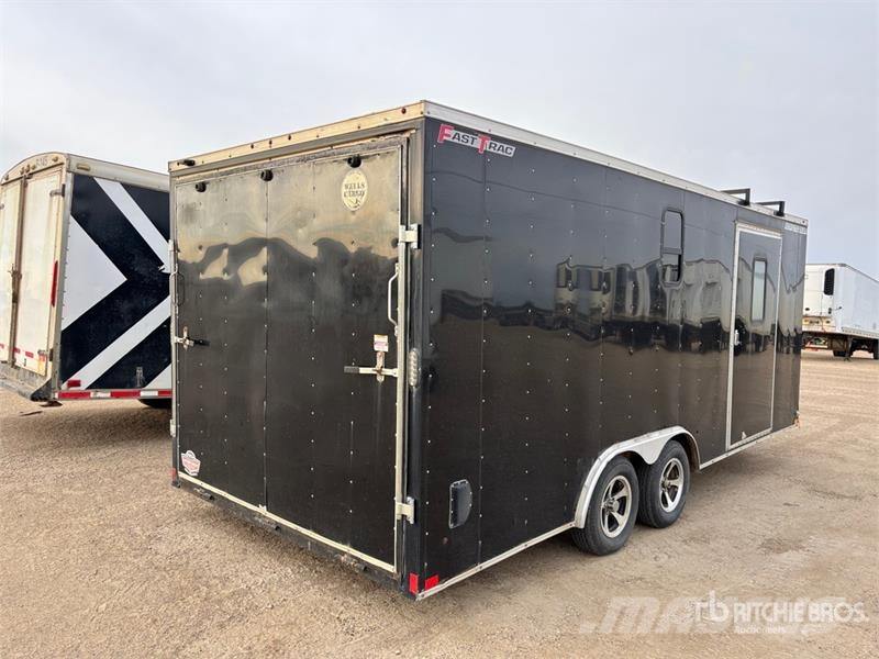 Universal Trailer 20 ft T/A Enclosed Trailer Прицепы-фургоны