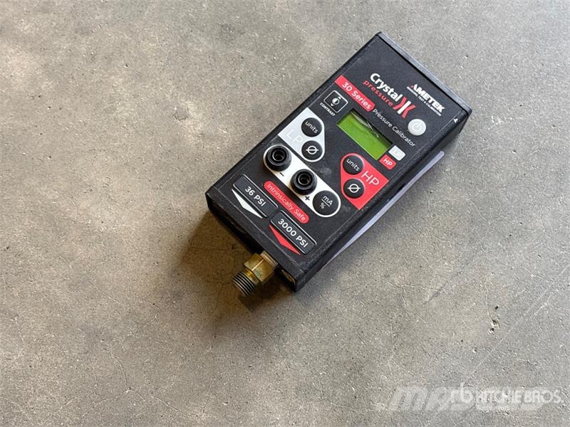 Unknown IS33363000 Pressure Calibrator Drugi deli