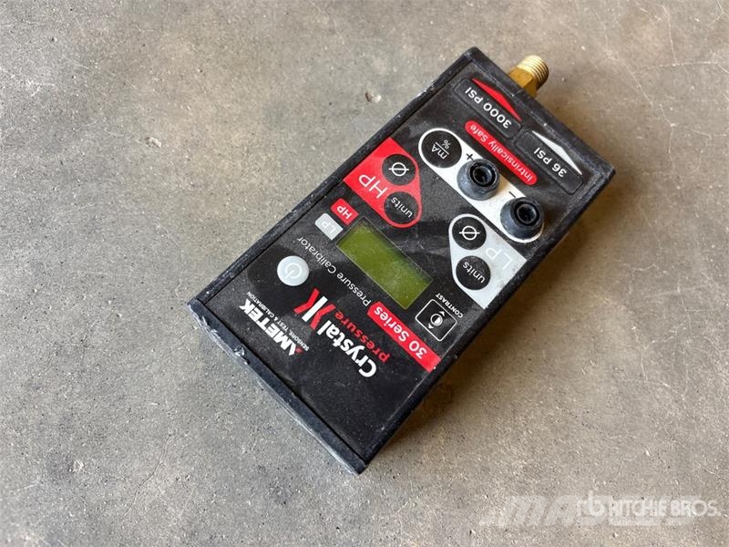 Unknown IS33363000 Pressure Calibrator Drugi deli