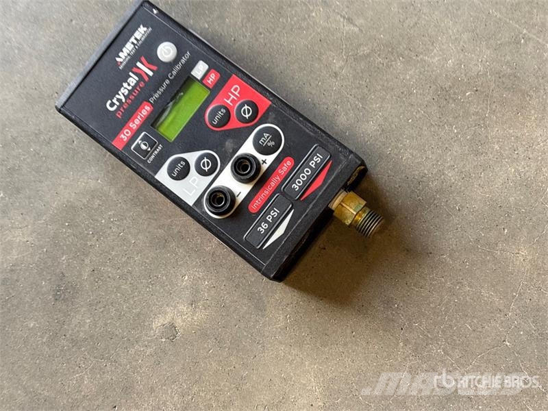 Unknown IS33363000 Pressure Calibrator Drugi deli