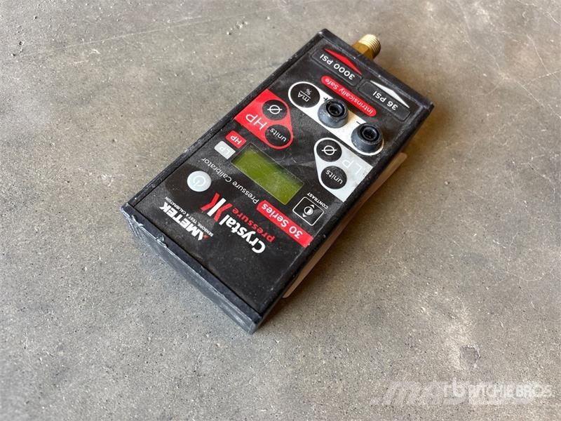 Unknown IS33363000 Pressure Calibrator Drugi deli