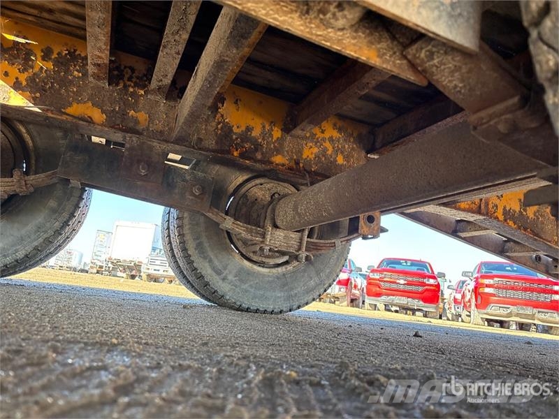 Unknown or N/A Redi Haul 25 ft T/A Equipment Trail Vehicle transport trailers