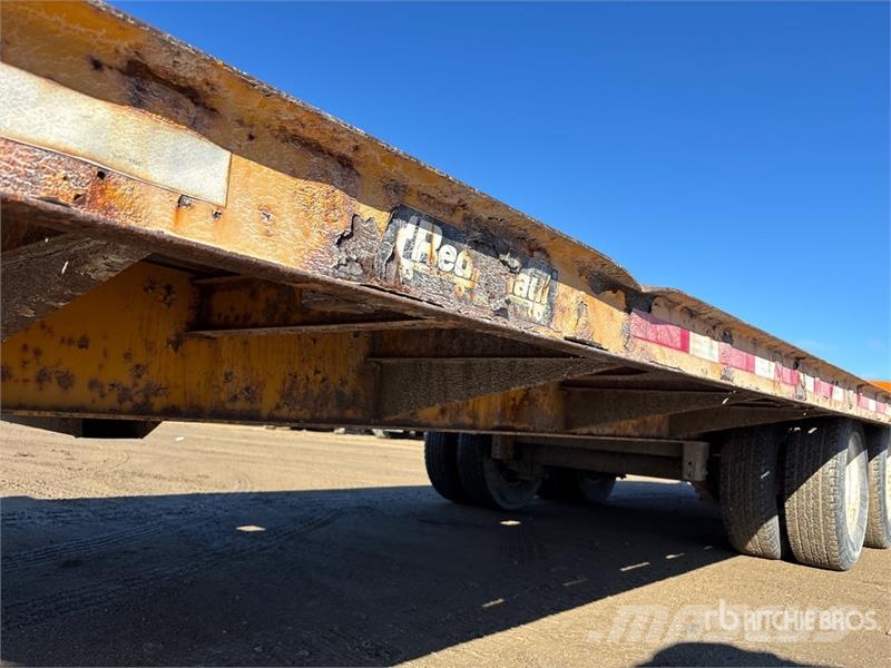 Unknown or N/A Redi Haul 25 ft T/A Equipment Trail Vehicle transport trailers