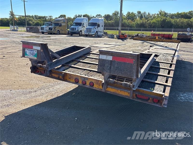 Unknown or N/A Redi Haul 25 ft T/A Equipment Trail Vehicle transport trailers