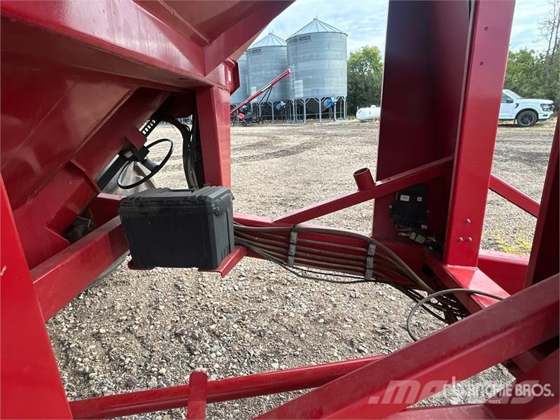 UNVERFERTH 1050 1050 bu S/A Grain Cart Grain / Silage Trailers