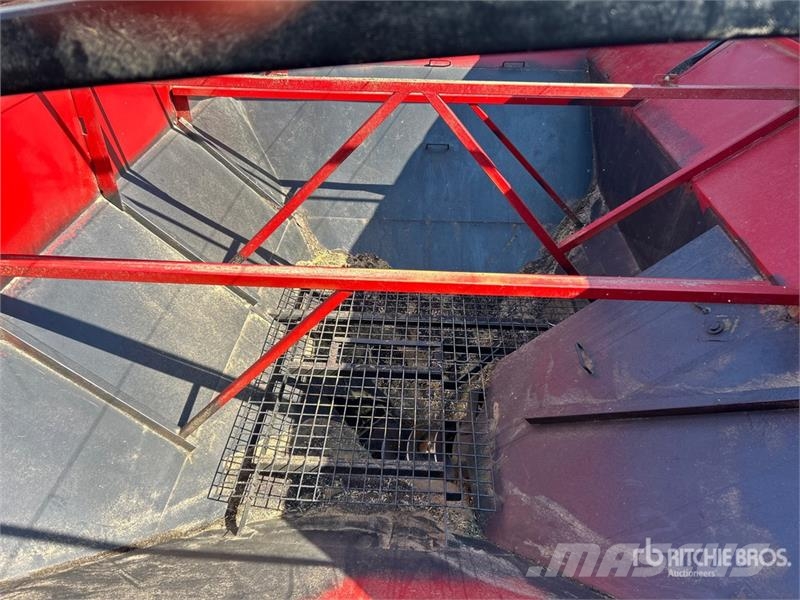 UNVERFERTH 1050 1050 bu S/A Grain Cart Graantransportwagen