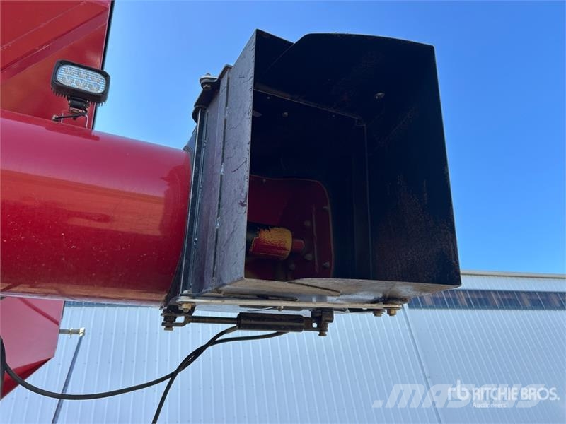 UNVERFERTH 1050 1050 bu S/A Grain Cart Graantransportwagen