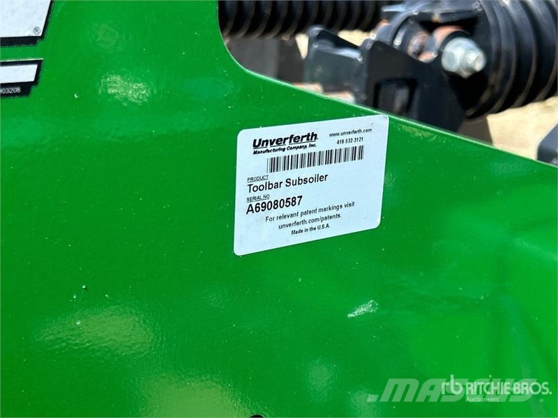 UNVERFERTH 122 20 ft 8 Shank Disc Ripper ماكينات زراعية - غير ذلك