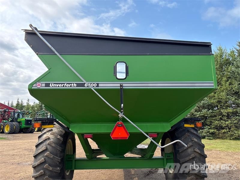 UNVERFERTH 6500 650 bu S/A Grain Cart Grain / Silage Trailers
