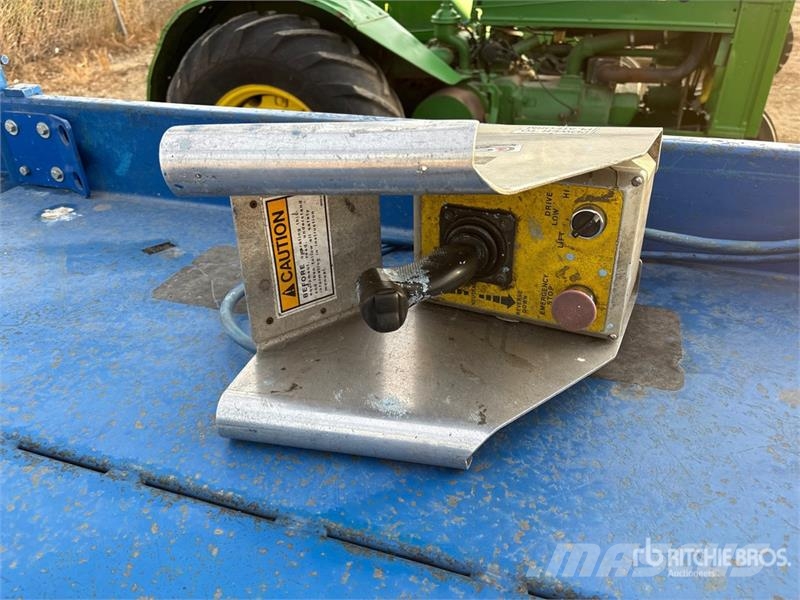 UpRight Electric Scissor Lift (Inoperable) Scissor lifts