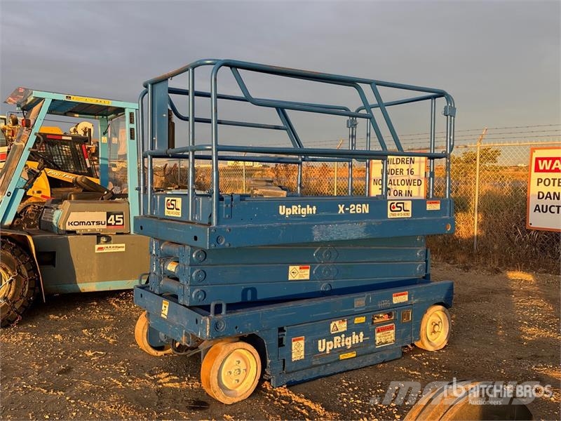 UpRight Electric Scissor Lift (Inoperable) Scissor lifts