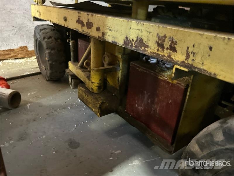 UpRight Tiger 494 Scissor Lift Scissor lifts
