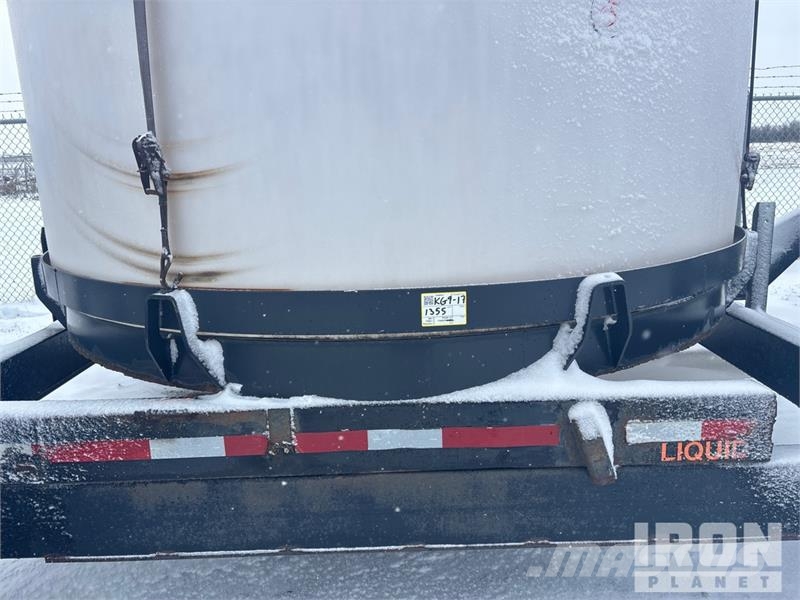 USWG 1500 gal Skid Mounted Poly 1500 Hopper Tank Fuel and additive tanks