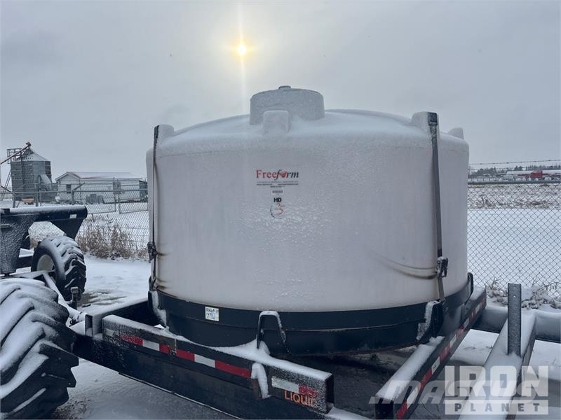 USWG 1500 gal Skid Mounted Poly 1500 Hopper Tank Fuel and additive tanks