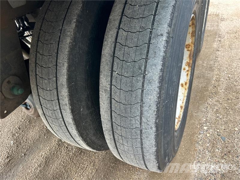 Utility 4000D-X Прицепы-фургоны