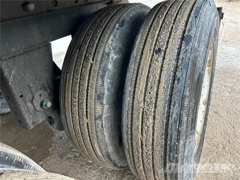 Utility 4000D-X Прицепы-фургоны