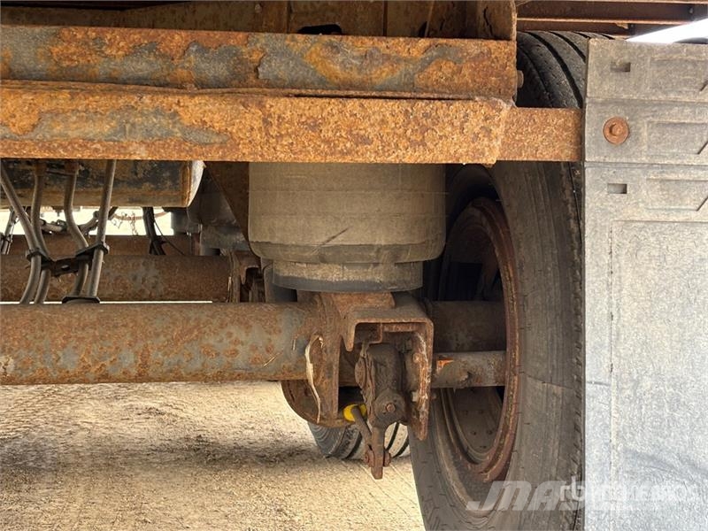 Utility 53 ft x 102 in Tri/A Refrigerated Trailer (Inopera 保温半挂车