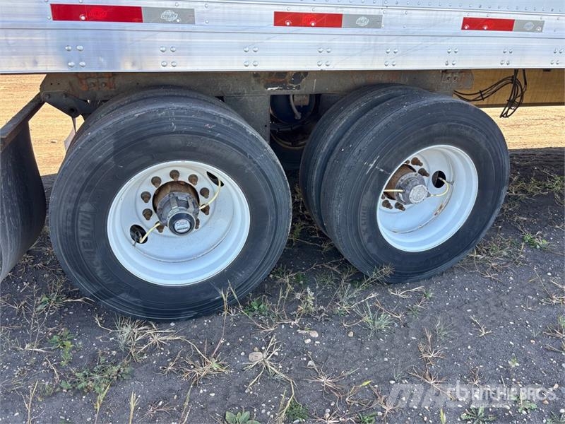 Utility 53 ft x 102 in T/A Van Trailer Dobozos pótkocsik