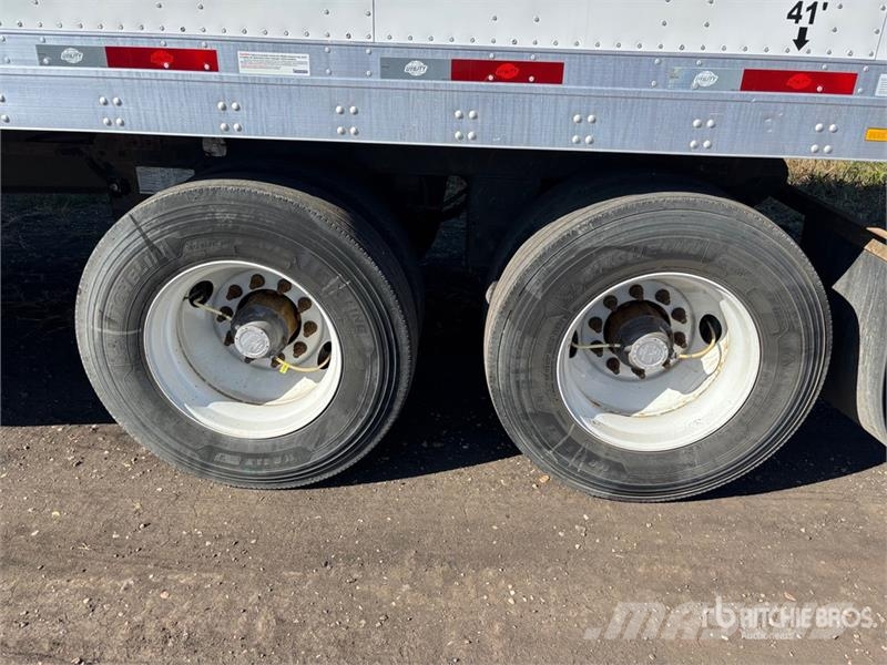 Utility 53 ft x 102 in T/A Van Trailer Dobozos pótkocsik