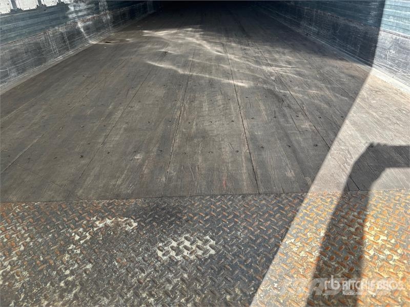Utility 53 ft x 102 in Tri/A Van Trailer Furgons