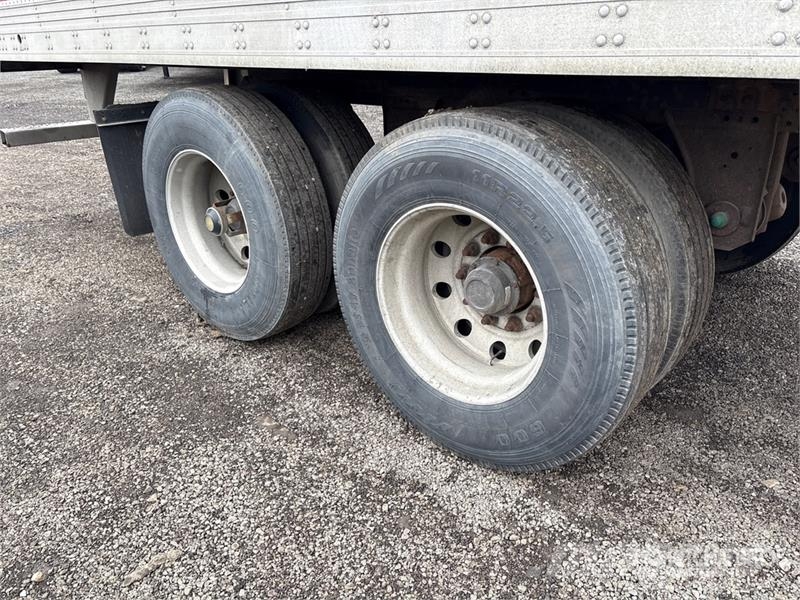 Utility 53 ft x 102 in T/A Refrigerated Trailer نصف مقطورات بدرجة حرارة قابلة للضبط