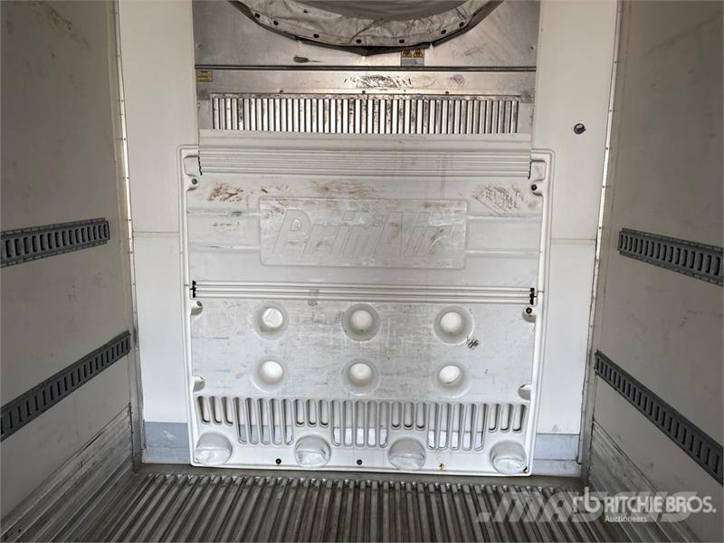 Utility 53 ft x 102 in T/A Refrigerated Trailer نصف مقطورات بدرجة حرارة قابلة للضبط