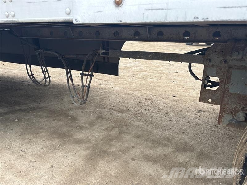 Utility 53 ft x 102 in T/A Refrigerated Trailer Puspriekabės su izoterminiu kėbulu