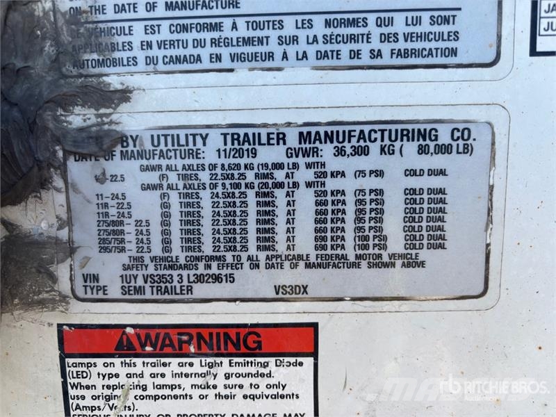 Utility 53 ft x 102 in Tri/A Van Trailer Furgons
