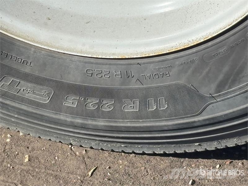 Utility 53 ft x 102 in T/A Van Trailer Dobozos pótkocsik