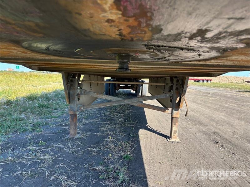 Utility 53 ft x 102 in T/A Van Trailer Dobozos pótkocsik