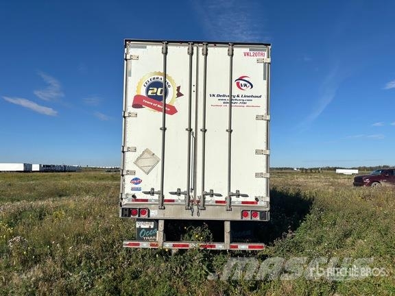 Utility 53 ft x 102 in Tri/A Van Trailer Furgons