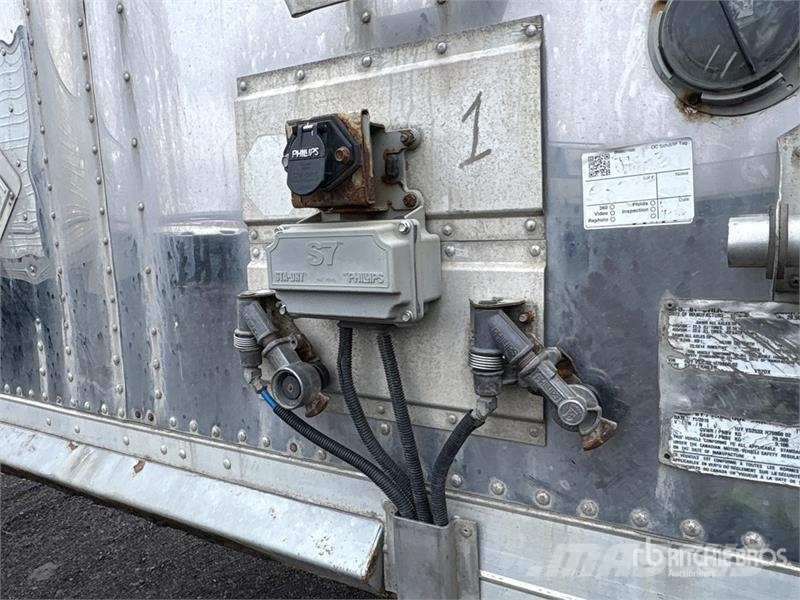 Utility 53 ft x 102 in T/A Van Trailer مقطورات ذات هيكل صندوقي