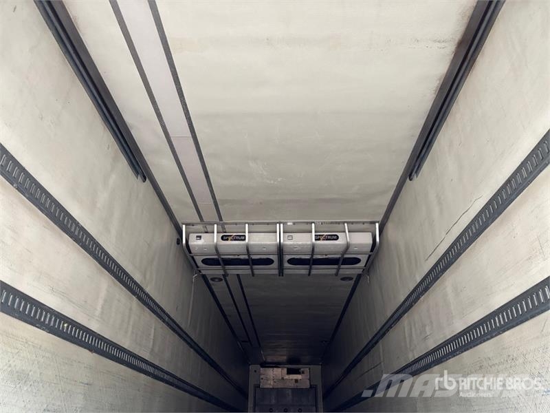 Utility 53 ft x 102 in T/A Refrigerated Trailer Temperature controlled semi-trailers