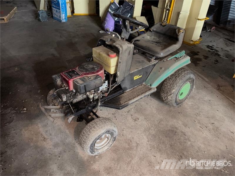 Utility Tractor (Inoperable) Manji traktori