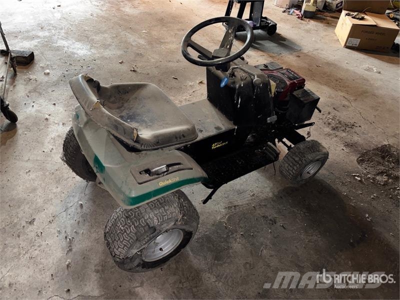 Utility Tractor (Inoperable) Manji traktori