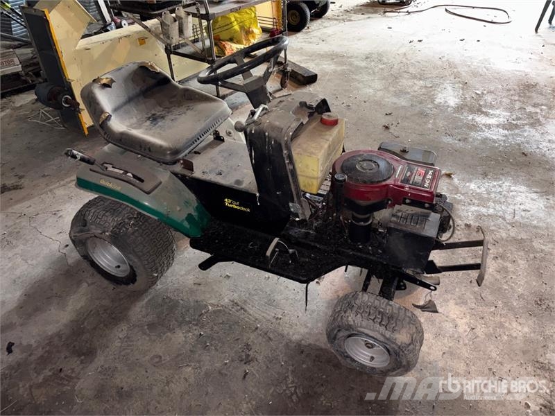 Utility Tractor (Inoperable) Manji traktori