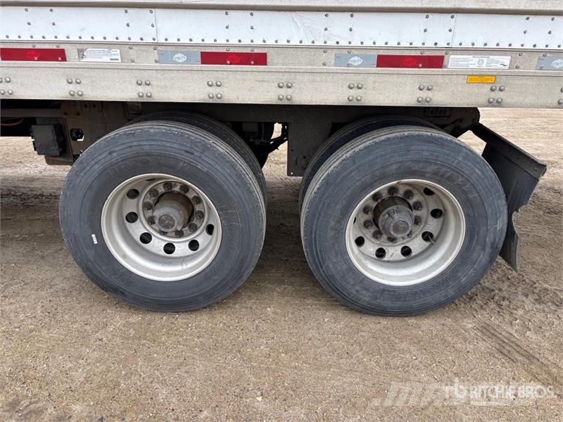Utility VS2DX Van Body Trailers