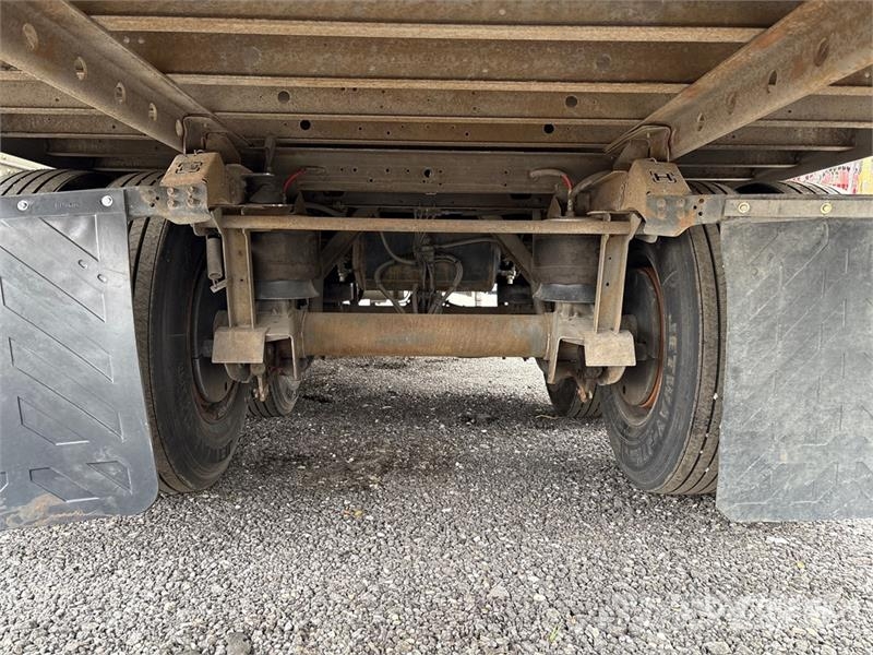 Utility VS2RA 53 ft x 102 in T/A Refrigerated Trailer نصف مقطورات بدرجة حرارة قابلة للضبط