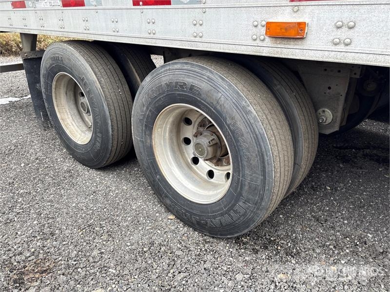 Utility VS2RA 53 ft x 102 in T/A Refrigerated Trailer نصف مقطورات بدرجة حرارة قابلة للضبط