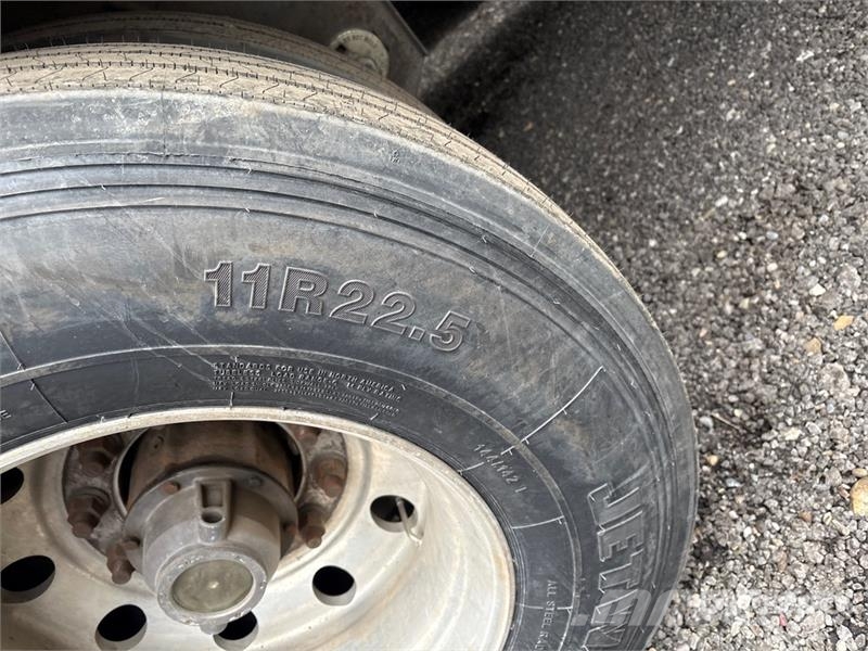 Utility VS2RA 53 ft x 102 in T/A Refrigerated Trailer نصف مقطورات بدرجة حرارة قابلة للضبط
